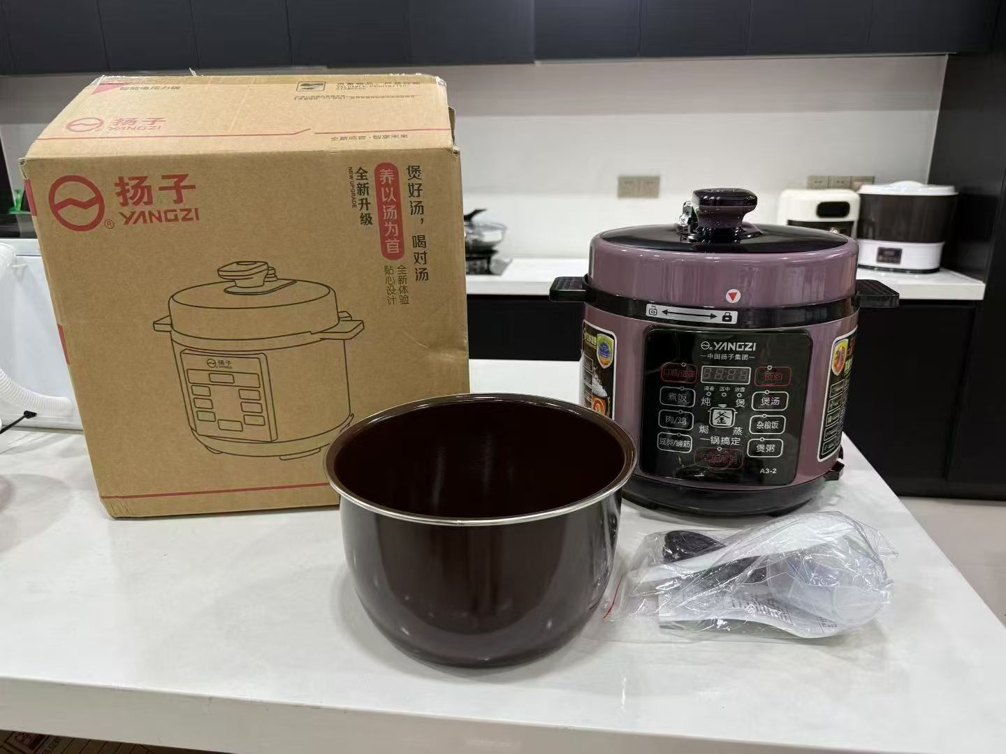 Kho Sỉ Đồ Gia Dụng Uy Tín: Cần Kiểm Tra Những Gì Trước Khi Nhập Hàng?