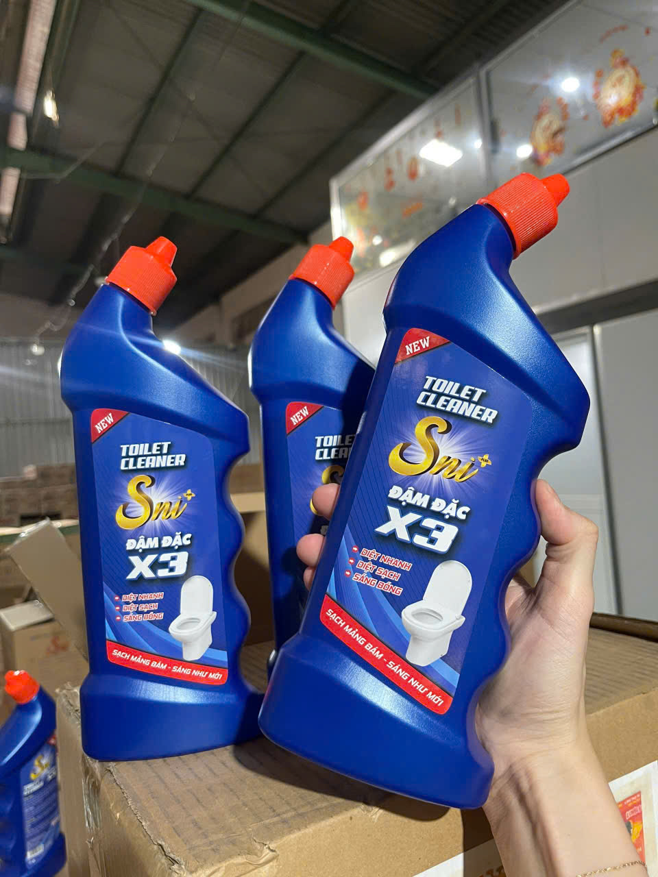 Tẩy Toilet Sni 600ml Full Vat 2